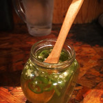 男そば 連獅子 - スタミナ汁なし男そば用の味変
      青唐辛子酢