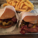 SHAKE SHACK　THEATER DISTRICT - 