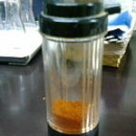 牛すじカレー 小さなカレー家 - テーブルに置かれた「カレー・パウダー」です！