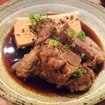 酒場シナトラ - 秋田牛を使った肉豆腐