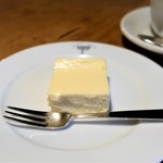ELEPHANT FACTORY COFFEE - チーズケーキ