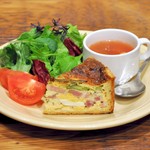 GRANNY SMITH  APPLE PIE & COFFEE - 