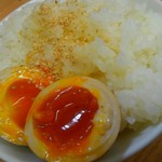 醤魂中華そば - ライスはなんと、無料サービスでやってます。
今は期間限定で餃子半額。