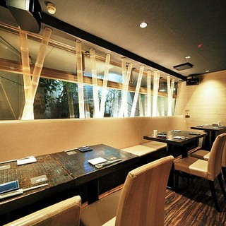 A stylish hideaway for adults! There is a popular private room with a sunken kotatsu table♪