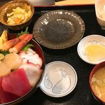 飲み食い処 長ちゃん - 海鮮丼