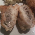 ブラッスリー アルティザン - ②牡蠣のベニエ　タルタルソース1200円（断面）