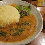 SPICY CURRY 魯珈 - 限定カレー 生カレーリーフ香る！シーフードカレー(南インドスタイル)大盛とラッサムスープ パクチー入りと