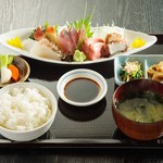 Sashimi set meal with bluefin tuna