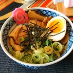 月のうつわ - ミニチャーシュー丼：210円（そば定食）