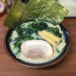 まくり家 - 常連さんNo.1  ほうれん草ラーメン（800円）