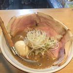 Mentohito - 特製チャーシュー味噌麺