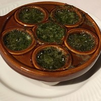 シーン - エスカルゴの壺焼き