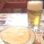 アジアン ミント カフェ - パパド＋生ビール