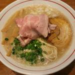 寿製麺 よしかわ - 豚鰤ラーメン。