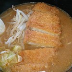 奥中山高原センターハウス - 料理写真:トンカツ味噌ラーメン 1000円