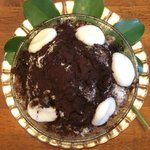 いちょうの木 - 白玉、ベイリーズ、ブラックココア、ラムレーズンペースト、あんず、カルバドス、だだちゃ豆入りずんだあん、寒天の8種盛り 900円