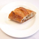 ラ・リューン - メニューＡ 3024円 のパン