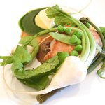 ラ・リューン - メニューＡ 3024円 の茜鶏のロースト パルメザンのペーストと春野菜