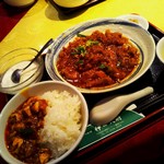 神田　天府 - 牛肉四川煮、小麻婆丼付き¥950