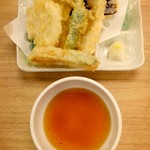 王寿庵 - 十割蕎麦御膳
      天麩羅
      盛り合わせ