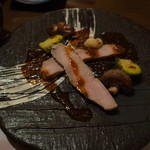 CARO FORESTA ELFO - 仔牛ロース肉のロースト。