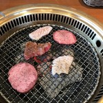 炭火亭 元町店 - 