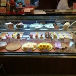 アトリエパレット さくら夙川 - 店内　冷蔵ショーケース