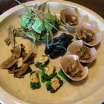 千松しま - 鯨と山葵菜の小鉢、蔓紫、長茄子、牛蒡、昆布…