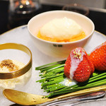 日本料理 晴山 - お祝いのサプライズ せとかのプリン、バニラアイスと本和香糖、苺