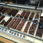 LA MAISON DEU CHOCOLAT - たかいねー！