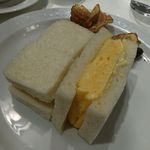 セントル ザ・ベーカリー - オムレツサンドイッチ