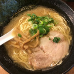 豚骨醤油らーめん學虎 - 