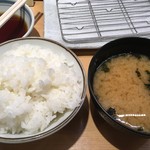 Makino - ご飯とアツアツ味噌汁