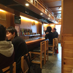 本家 大たこ - 『大たこ 法善寺店』道頓堀の規格外の雑踏から一歩外れただけなのに、ここは別世界。落ち着いた雰囲気の中、ゆっくりと高品質の「たこ焼き」が戴ける。