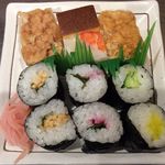 魚菊 - お寿司盛り合わせ