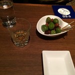 ブルーノート東京 - オリーブのマリネ　￥700、ジャックダニエル　￥1050