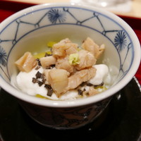 銀座 しのはら - 虎ふぐの白子とトリュフの蒸し寿司