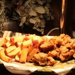 インターコンチネンタルホテル大阪　クラブラウンジ - 鶏の唐揚げ、ポテトフライ。まいうー♡