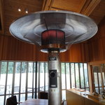 とらや工房 - 冬：暖かいストーブ