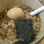 笑福〇わ - つけ麺出汁♪あとで煮玉子が来たので乗せました。