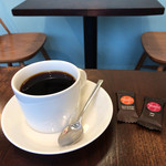 High-Five COFFEE STAND - コーヒーとチョコレート✨
