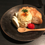 喰心 meat Dining - 地鶏卵のポテトサラダ