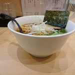 らーめん工房 麺作 - 横から