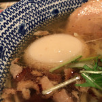 鬼そば 藤谷 - 鬼塩ラーメン 800円 味玉 100円 