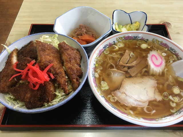 日新町　ハトヤ食堂　本店 - 七日町（食堂）の写真