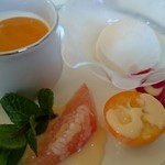 フランス料理 レストラン大澤 - この季節にオレンジでまとめている素晴らしさ