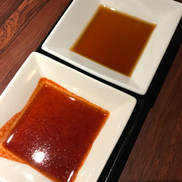 神戸牛炭火焼肉 いく田 代々木 - 焼肉のタレとポン酢