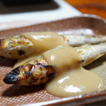 Kokokuryouri Yamajin - 酢味噌をかけます。