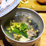 Shiki - ハマグリと牡蠣の茶碗蒸し。冬の牡蠣と春のハマグリが同居、まさに季節の移り変わりを体現