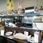 魚料理専門店 わかせい - 厨房です！